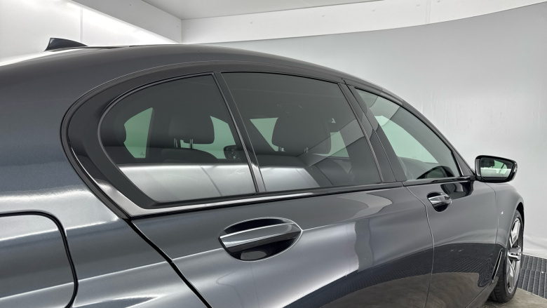 BMW 7 Series 740d xDrive M Sport 4dr Auto Diesel Saloon